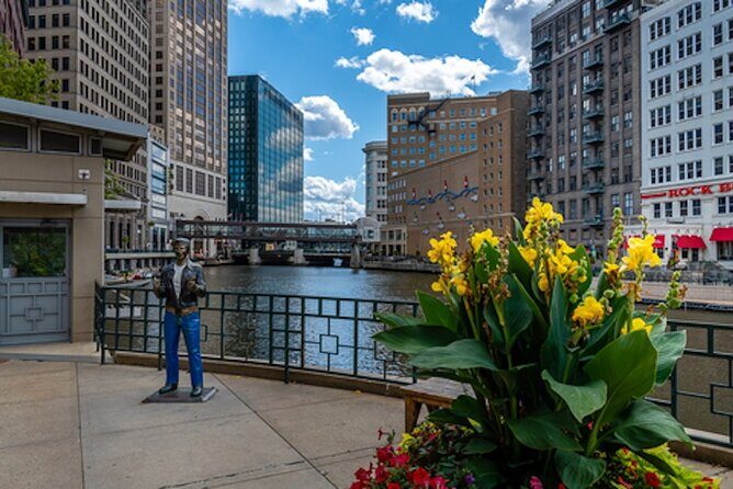 Milwaukee Historic Downtown Self Guided Walking Tour - What Makes This Tour Stand Out?
