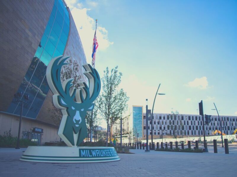 Milwaukee: Milwaukee Bucks Basketball Game Ticket - Key Points