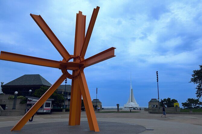 Milwaukee Scavenger Hunt Walking Tour and Game - Milwaukee Scavenger Hunt Walking Tour and Game: A Fun, Flexibly-paced Exploration of the City