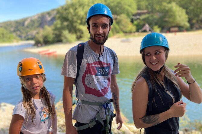 Mini Adventure Raid of Pont d'Arc: canoeing, climbing and via corda - In Summary