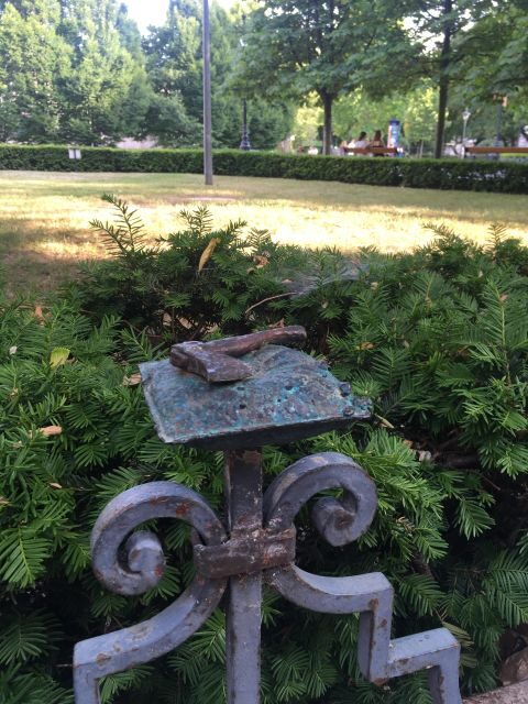 Mini Statue Hunt in Budapest Private Walking Tour - The Value of a Private Guided Tour