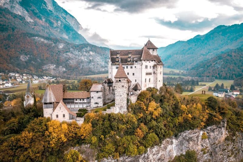 Minivan 8 Places : Dracula Castle, Peles, & Brasov Day Tour - What to Expect from This Day Tour