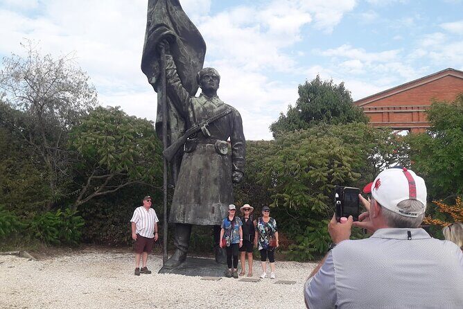 Minivan to Communist Statues and Memento Park with Live Guide - The Itinerary: What to Expect