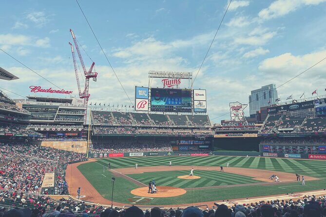 Minnesota Twins Baseball Game Ticket at Target Field - The Experience: What You Can Expect