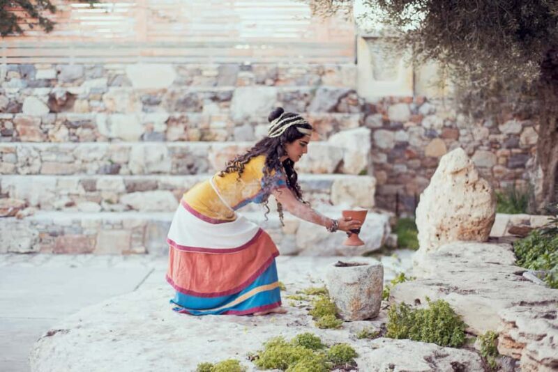 Minoan Theater - Dance Performance - Key Points