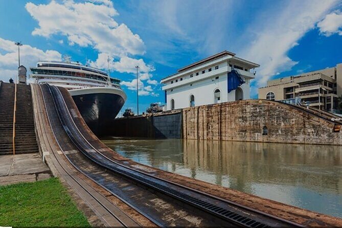 Miraflores canal Locks Amador causeway and Biomuseo private tour - Who Is This Tour Best For?