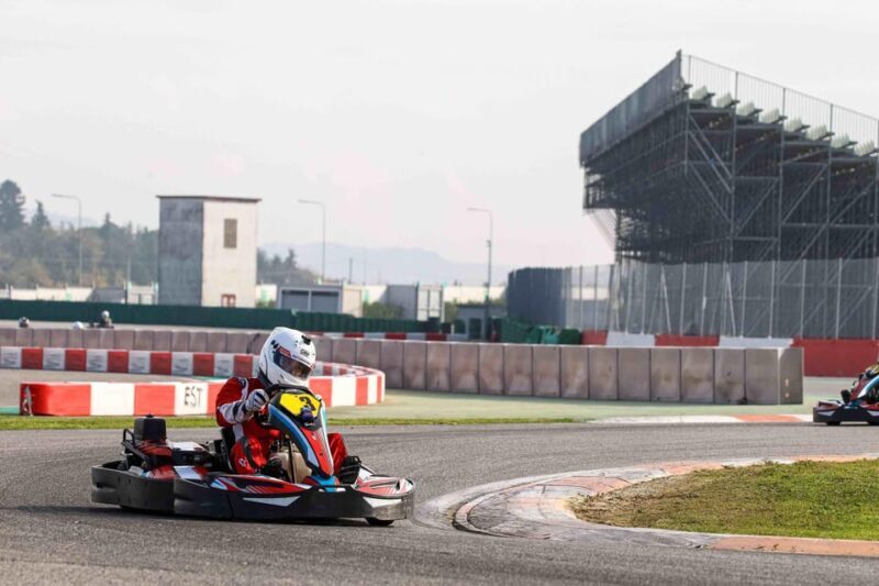 Misanino: 20-Minute Go-Karting Race with Qualifying Laps - Key Points