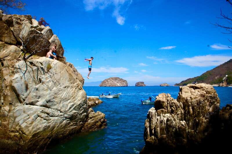 Mismaloya: Snorkeling, Cliff Jumping, and Beach Tour - Mismaloya: Snorkeling, Cliff Jumping, and Beach Tour