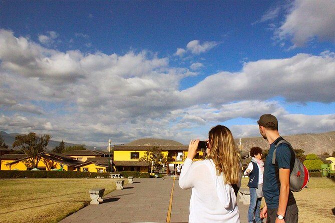 Mitad del Mundo daily tour Hop On - hop off - FAQ