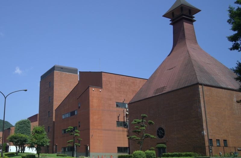 Miyagi SUP Experience & Nikka Whisky Distillery & Jogi Nyorai Saihoji Temple Day Trip (From Sendai) - What the price covers, and what it does not