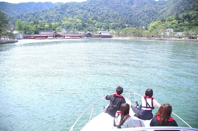 Miyahama Onsen Cruise Tour to the Otorii with Drone Shooting - FAQs