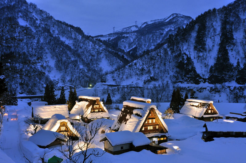 Miyamas Thatched Village Winter Lantern Festival - The glow of Kayabuki no Sato after dark