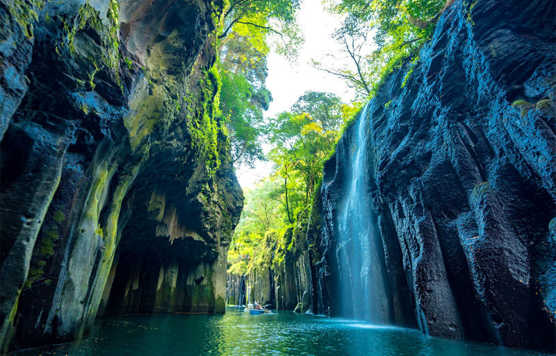 Miyazaki Kumamoto Exploration Tour | Kamishikimi Kumanoza Shrine, Amanoiwato, Takachiho Gorge, Mount Aso, Kurokawa Onsen Day Trip | Departing from Fukuoka - Should you book this Fukuoka day trip?