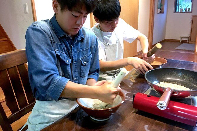 Miyazaki's local cuisine experience Let's make cold soup and chicken Nanban! Super Local Food Cooking! - Key Points