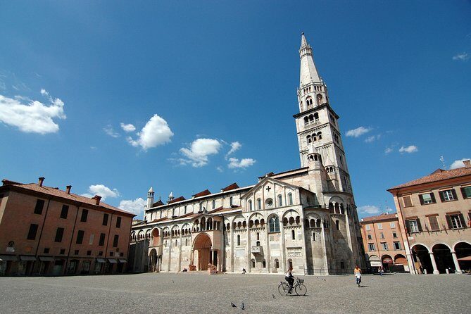 Modena city tour Walking tour in the old town - Who should consider this tour?