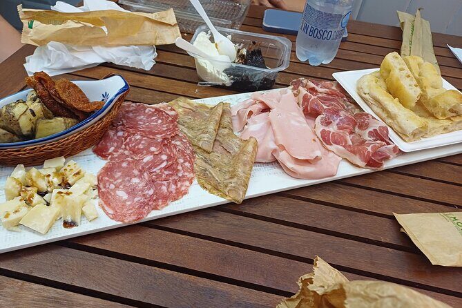 Modena walking food tour with a local - Discover Authentic Modena on a Food-Focused Walking Tour