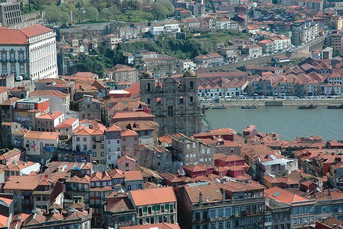 Modern Art Oporto - Key Points