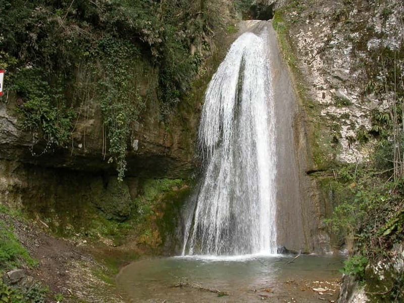 Molina Waterfall Park: tour and optional aperitif - FAQ