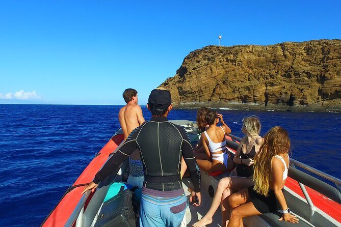 Molokini Crater and Turtle Town Snorkeling From Kihei - The Experience and Atmosphere