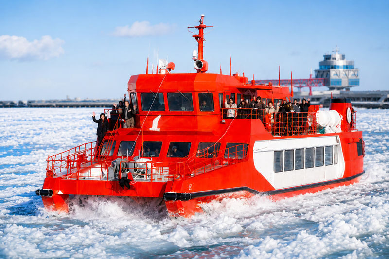 Monbetsu Icebreaker & Asahiyama Zoo & Sounkyo Ice Waterfall Festival 2-Day 1-Night Tour (Departure from Sapporo, Guaranteed Departure) - Why this winter route works