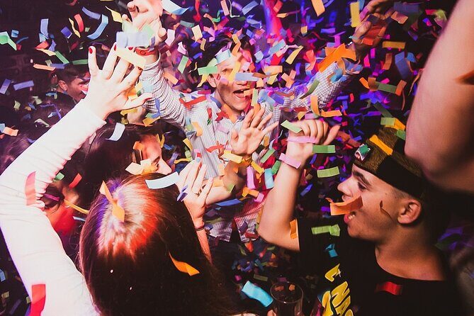 MONDAYS LIKE FRIDAYS - GIRLS 3 FREE DRINKS | Admission Ticket - Experience Prague’s Nightlife with the “Mondays Like Fridays” Tour