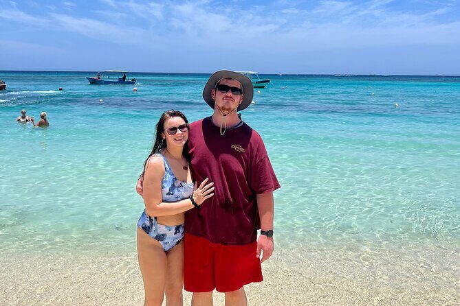 Monkey and Sloth, Chocolate Rum Tasting and Beach Break in Roatan - Who Would Love This Tour?