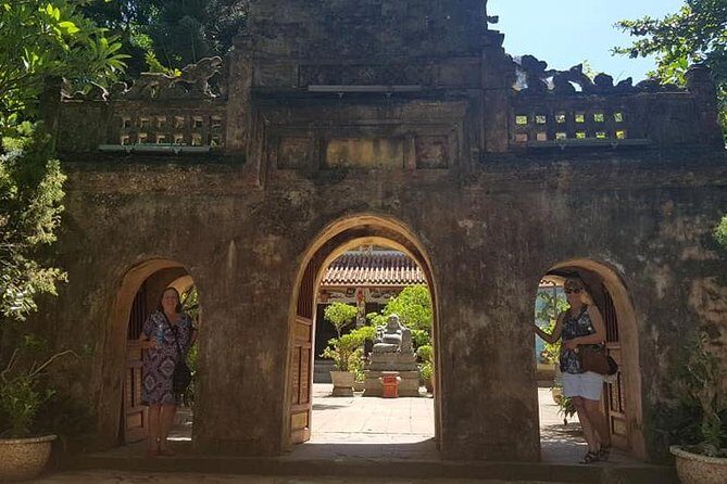 Monkey Mountain, Marble Moutain & Dragon Bridge ( Da Nang city Tour HalfDay ) - FAQs