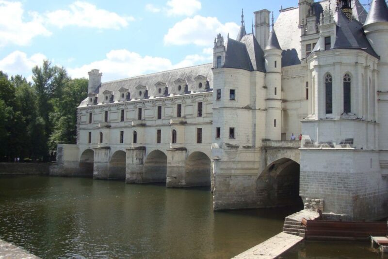 Mont Saint-Michel & Chateaux Country 3-Day Tour from Paris - FAQs