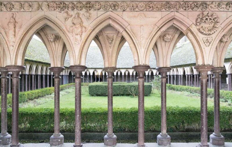 Mont-St-Michel: Small Group Guided Tour with Abbey Ticket - An In-Depth Look at the Tour Experience