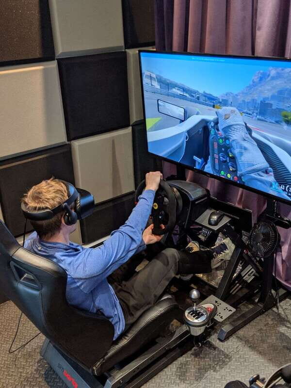 Mont Tremblant: Virtual Reality Car racing : 30 mins - Key Points