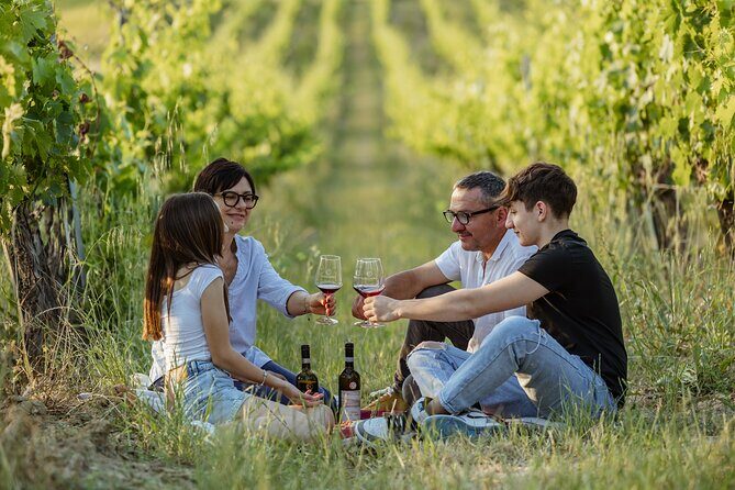 Montalcino: exclusive picnic in the vineyard with wine basket - FAQ