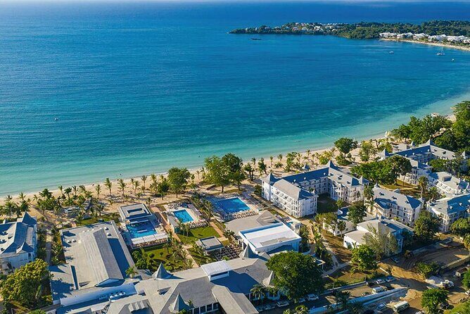 Montego Bay Airport and Riu Palace Tropical Bay Private Shuttle - Montego Bay Airport and Riu Palace Tropical Bay Private Shuttle: A Practical and Comfortable Transfer