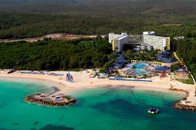 Montego Bay Airport Transfer to Hotels in Montego Bay or Falmouth - Key Points