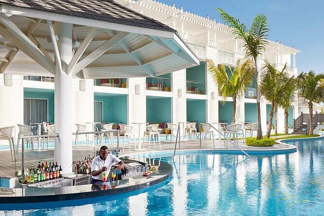 Montego Bay Airport Transfers to Negril Hotels Jamaica - Who Should Consider This Service?