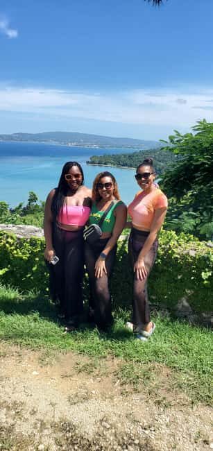 Montego Bay bamboo rafting experience - Key Points