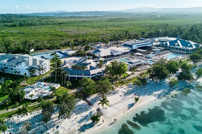 Montego Bay Jamaica Sangster Airport Transfer to Negril Hotels - Who Is This Transfer Best For?