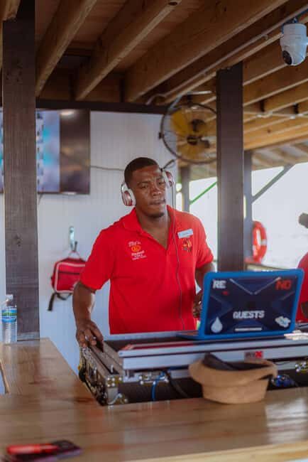 Montego Bay: Poko Loko Floating Bar Island Chill Tour - Key Points