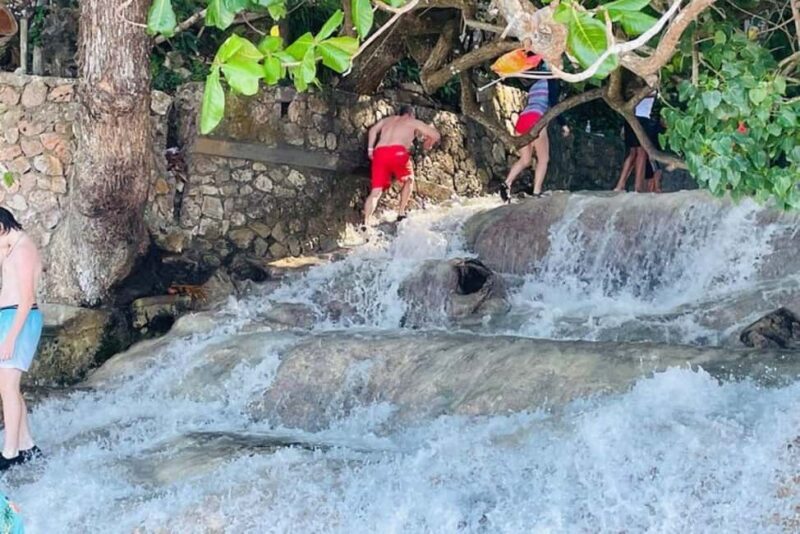 Montego Bay: Private Dunn's River Falls and Blue Hole Tour - Montego Bay: Private Dunns River Falls and Blue Hole Tour