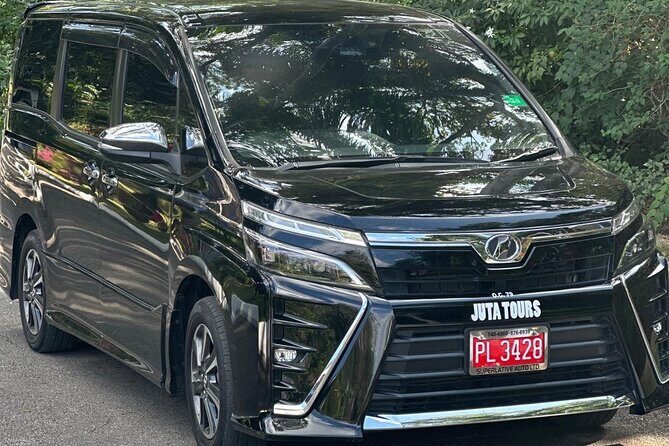 Montego Bay VIP airport transfer to Ocho Rios - A Comfortably Luxurious Ride from Montego Bay to Ocho Rios