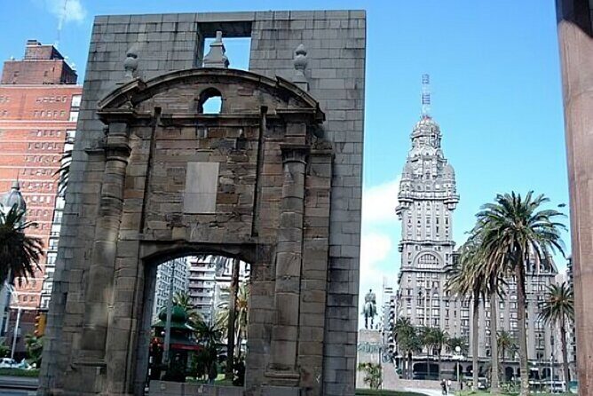 Montevideo Highlights Walking Tour with a Guide - A Walk Through Montevideo’s Highlights