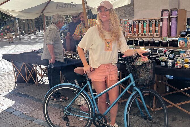 Montevideo Small Group Bike Tour or E-bike tour with picnic - Key Points