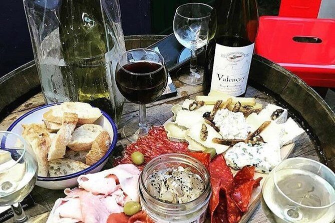 Montmartre La Bohème : 2CV, Walking & Tasting - 3H - FAQs