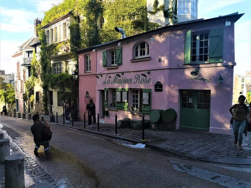 Montmartre : private family tour - Frequently Asked Questions