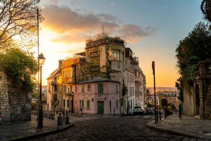 Montmartre. The artist village+its unique charm. My hood. - Discover Montmartre: The Artist Village and Its Unique Charm