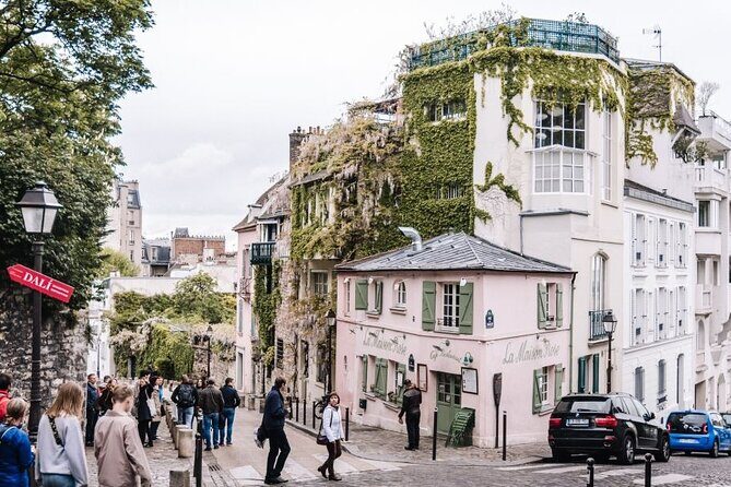 Montmartre Tour with a Local Guide: Private & 100% Personalized - The Value of a Private, Custom Tour in Montmartre