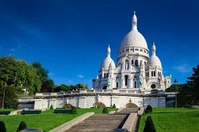 Montmartre Walking Tour: The Best of Art, Culture &Parisian Charm - Exploring Montmartre in Two Hours: What to Expect