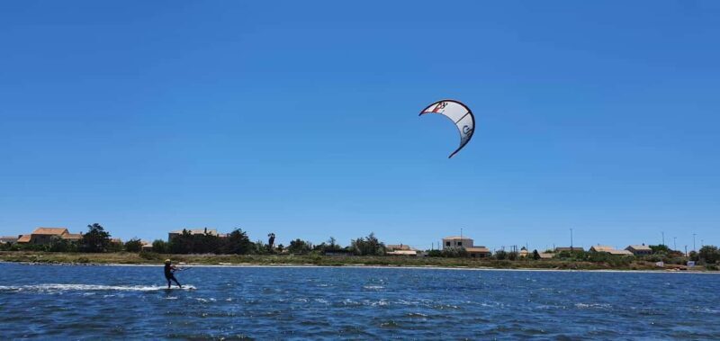 Montpellier: Kitesurfing Lesson with Equipment - A Close Look at the Kitesurfing Experience