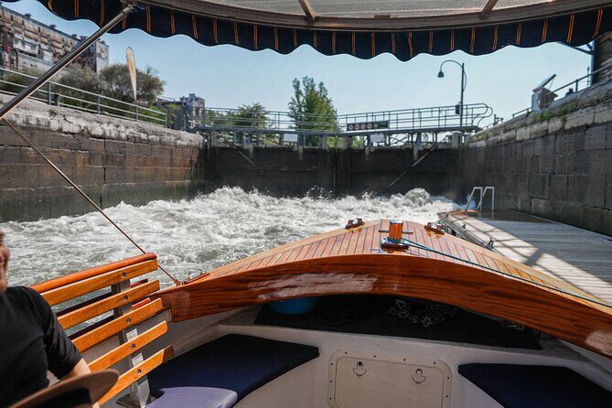 Montreal: Guided Exclusive Electric Boat Tour on Lachine Canal - An In-Depth Look at the Electric Boat Tour on Lachine Canal
