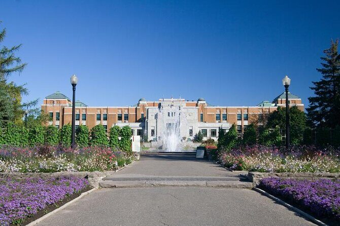 Montreal History Guided Sightseeing Cruise - Montreal History Guided Sightseeing Cruise: A Relaxing Look at the City from the Water