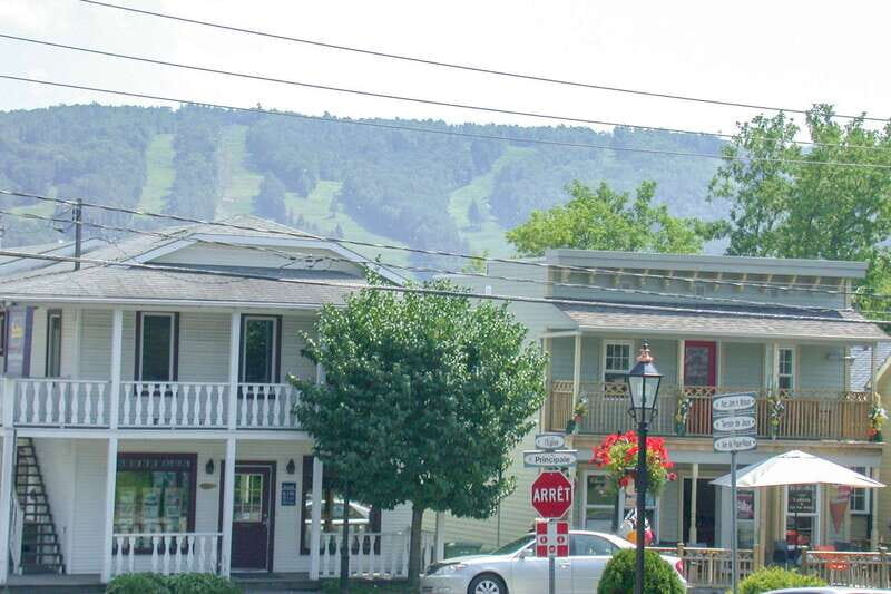 Montreal: Laurentian Mountains Day Trip - FAQ